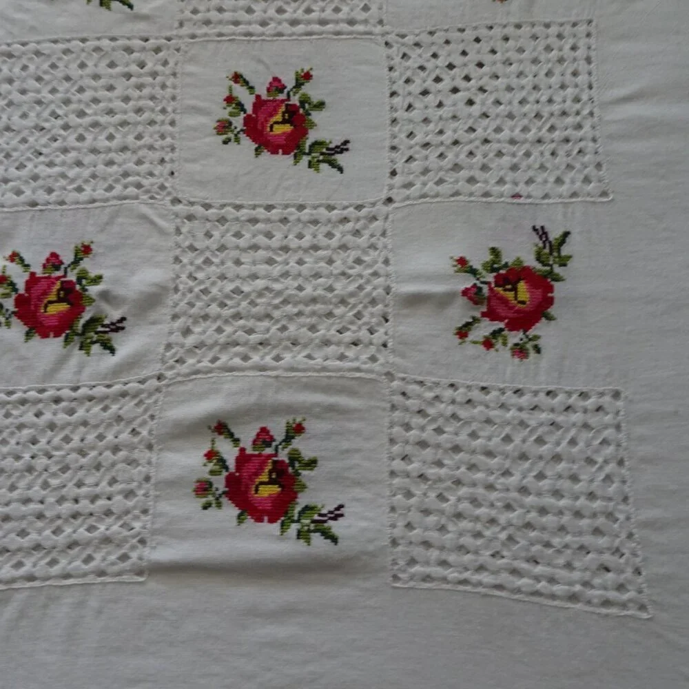 Vintage Handmade Tablecloth 76